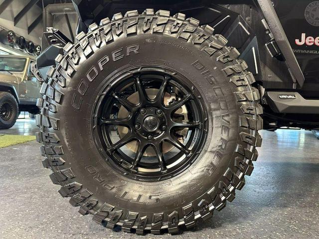 Photo of 2024 Black Clearcoat Jeep Wrangler