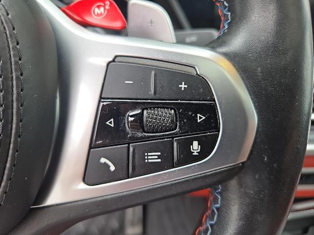 Photo of 2022 Mineral White Metallic BMW X6 M