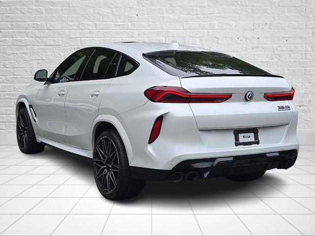 Photo of 2022 Mineral White Metallic BMW X6 M