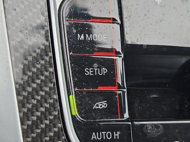 Photo of 2022 Mineral White Metallic BMW X6 M