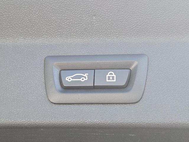 Photo of 2023 Carbon Black Metallic BMW X3
