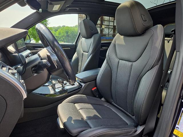 Photo of 2023 Carbon Black Metallic BMW X3