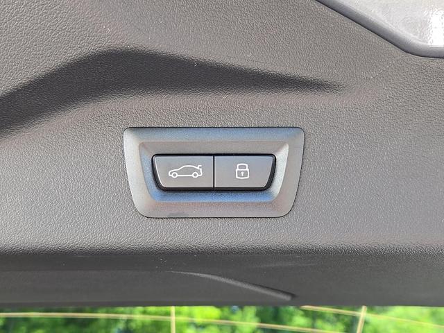 Photo of 2026 Gray Metallic BMW X7