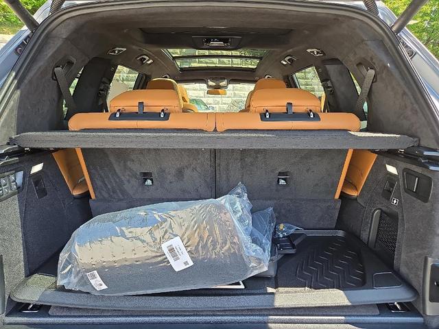 Photo of 2026 Gray Metallic BMW X7