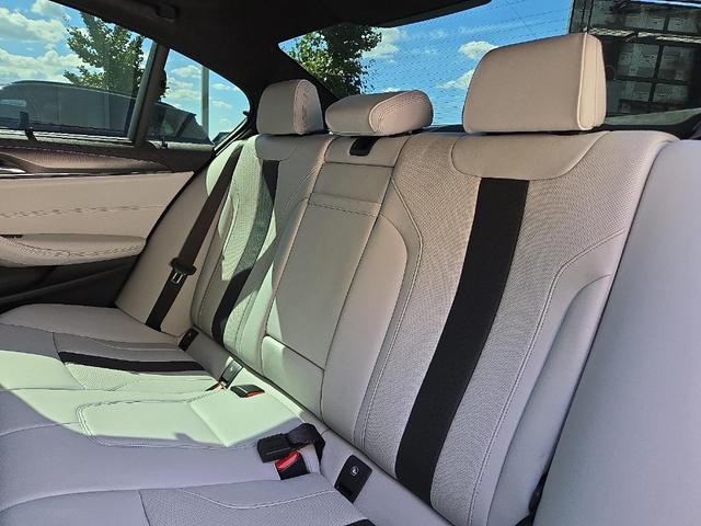 Photo of 2023 Black Sapphire Metallic BMW M5