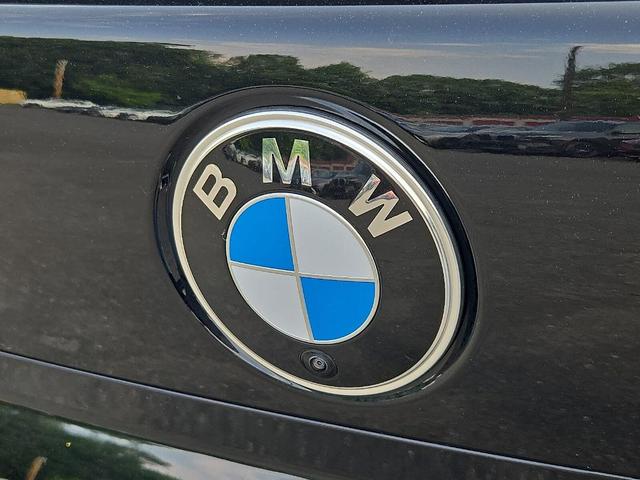 Photo of 2025 Black Sapphire Metallic BMW 760