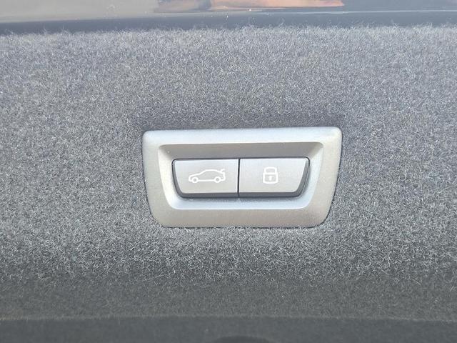 Photo of 2025 Black Sapphire Metallic BMW 760