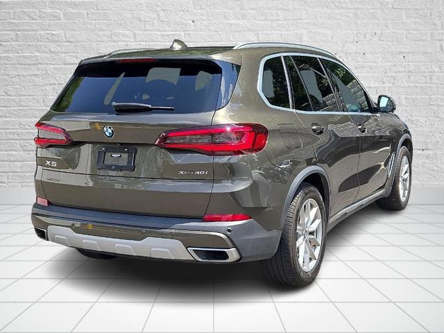 Photo of 2022 Manhattan Green Metallic BMW X5