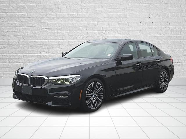 Photo of 2018 Black Sapphire Metallic BMW 540