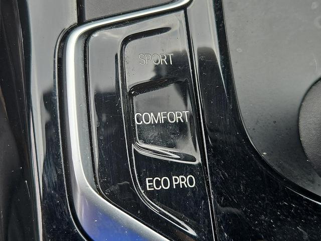 Photo of 2018 Black Sapphire Metallic BMW 540
