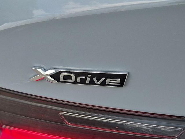 Photo of 2023 Brooklyn Gray Metallic BMW 330