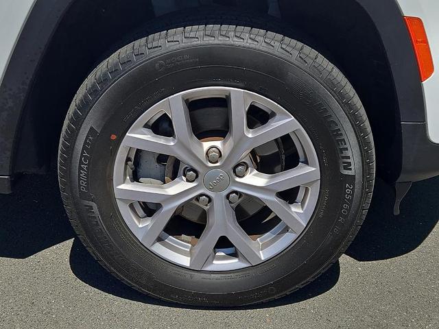 Photo of 2022 Bright White Clearcoat Jeep Grand Cherokee