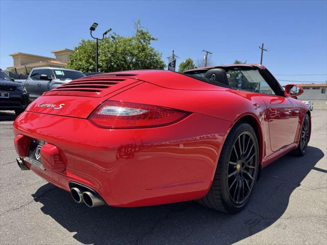Photo of 2009 Guards Red Porsche 911