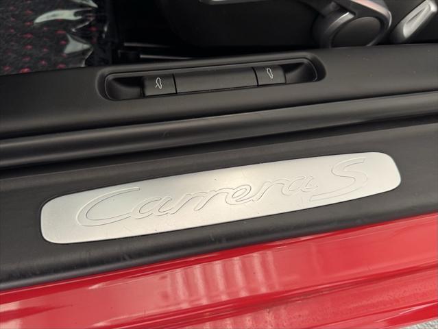 Photo of 2009 Guards Red Porsche 911