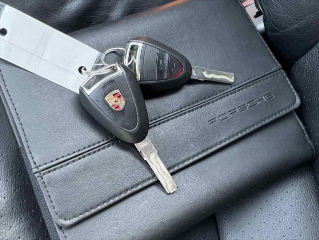 Photo of 2009 Guards Red Porsche 911