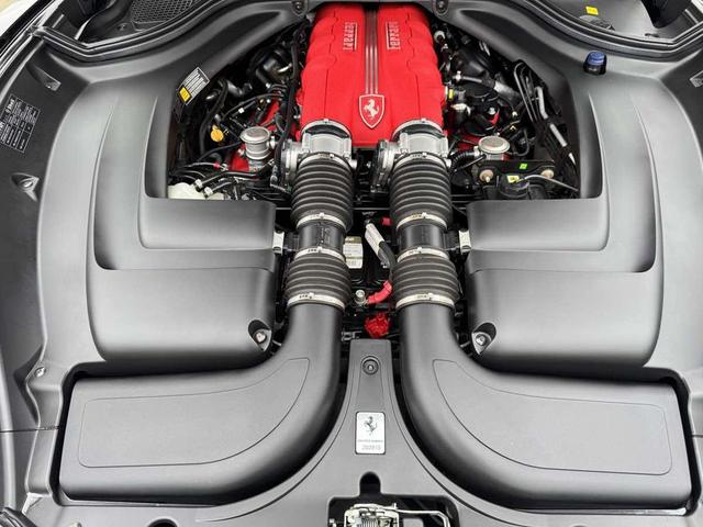 Photo of 2014 Nero Ferrari California