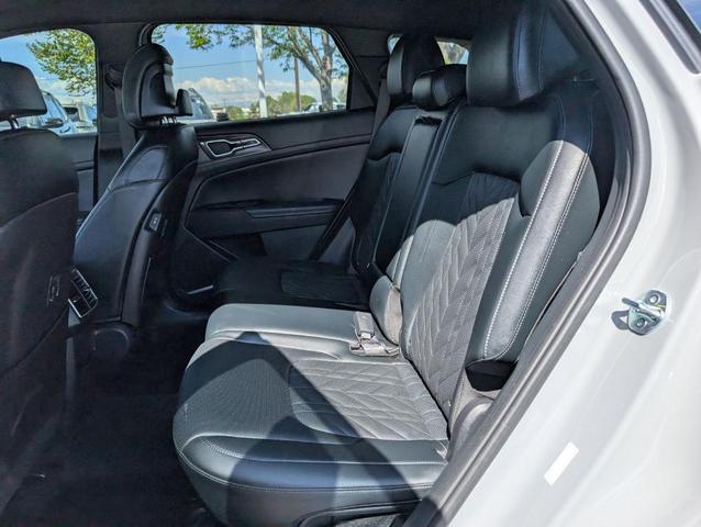 Photo of 2023 Wolf Gray Kia Sportage