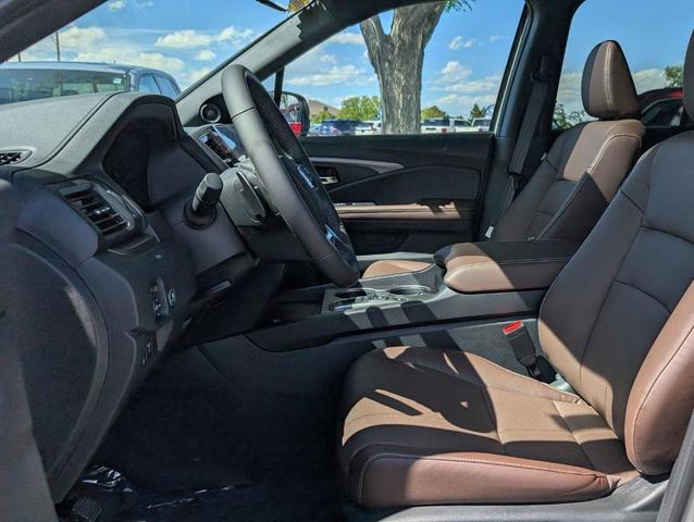 Photo of 2025 Platinum White Pearl Honda Ridgeline