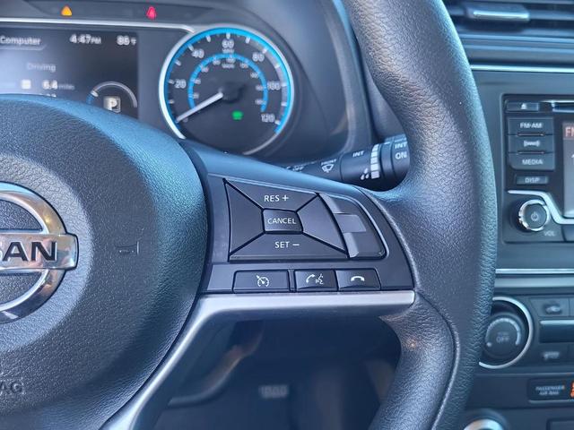 Photo of 2019 Glacier White Nissan Leaf