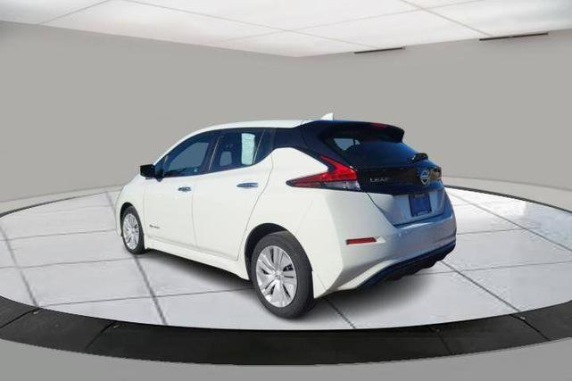 Photo of 2019 Glacier White Nissan Leaf