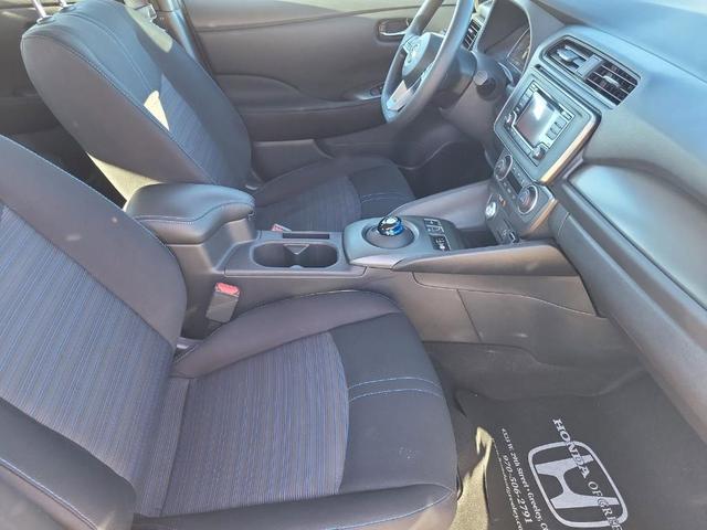 Photo of 2019 Glacier White Nissan Leaf