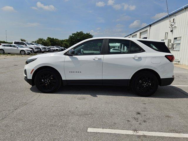 Photo of 2023 Summit White Chevrolet Equinox