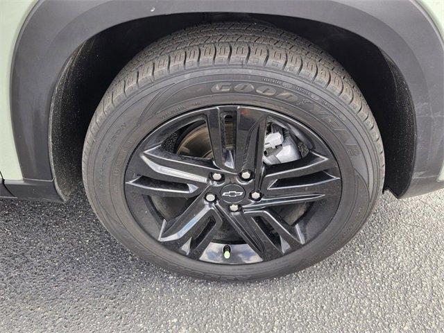 Photo of 2024 Green Chevrolet Trax