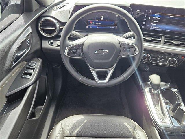 Photo of 2024 Green Chevrolet Trax
