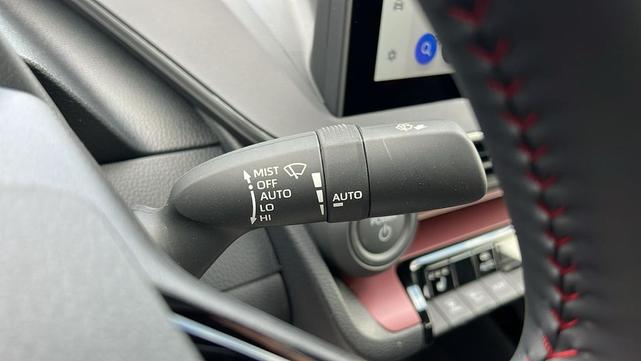 Photo of 2025 Reservoir Blue Toyota Prius Plug-In Hybrid