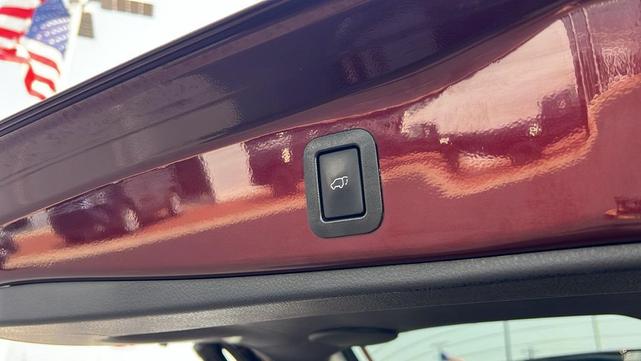 Photo of 2019 Mica Toyota Highlander Hybrid
