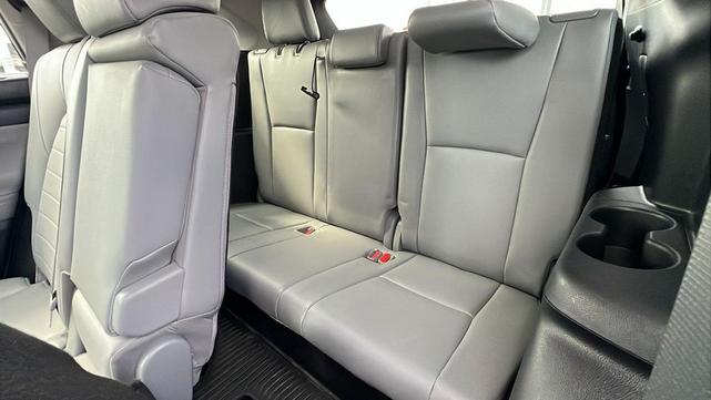 Photo of 2021 Celestial Silver Metallic Toyota Highlander