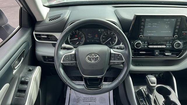 Photo of 2021 Celestial Silver Metallic Toyota Highlander