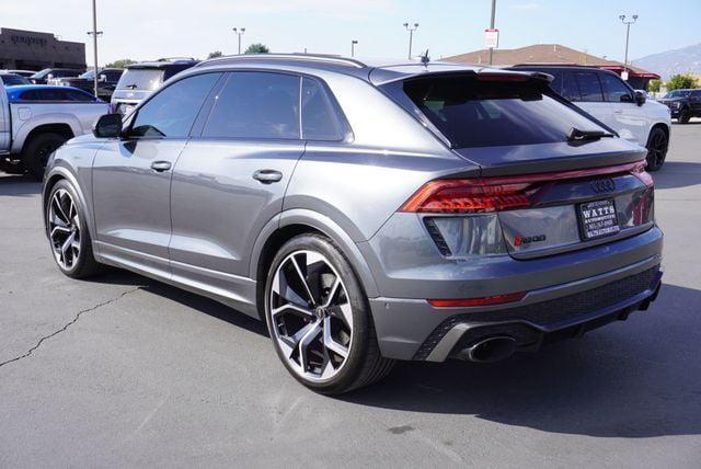 Photo of 2024 Daytona Gray Pearl Effect Audi RS Q8