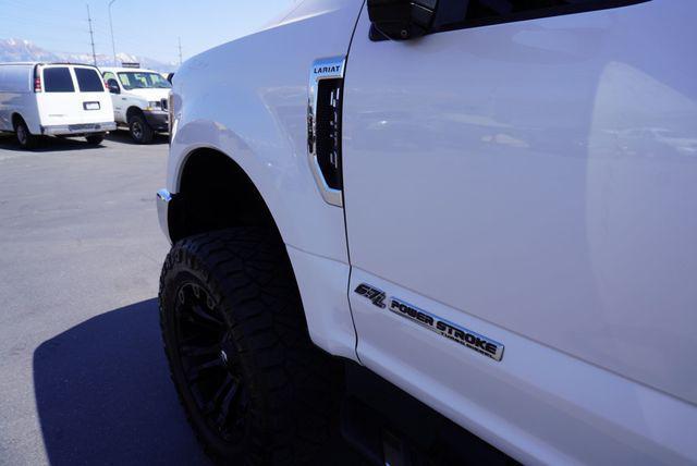 Photo of 2017 White Ford F-250
