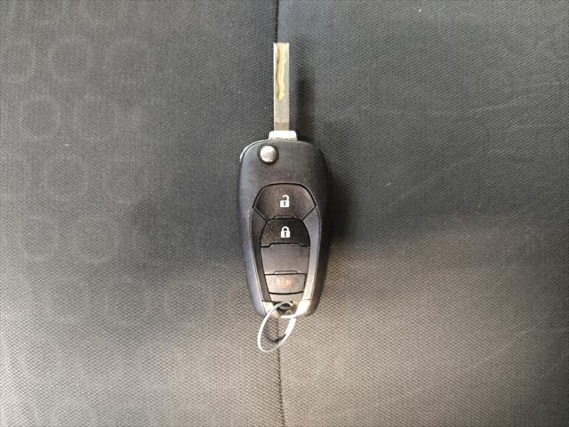 Photo of 2019 Summit White Chevrolet Trax