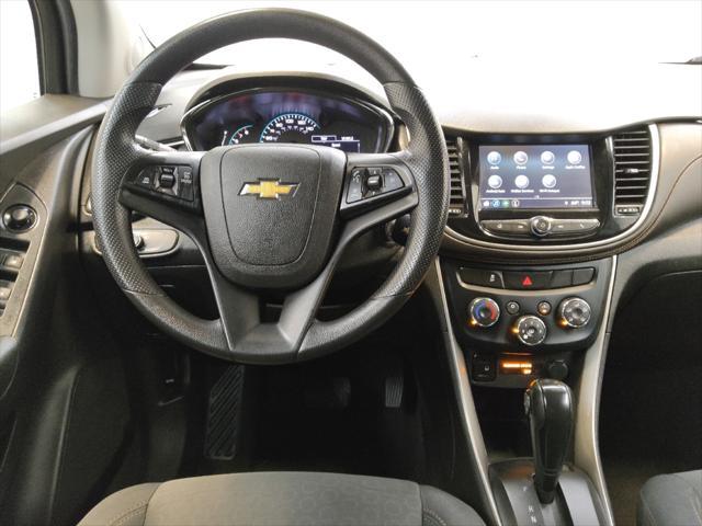 Photo of 2019 Summit White Chevrolet Trax