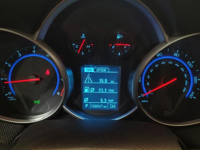 Photo of 2015 Summit White Chevrolet Cruze
