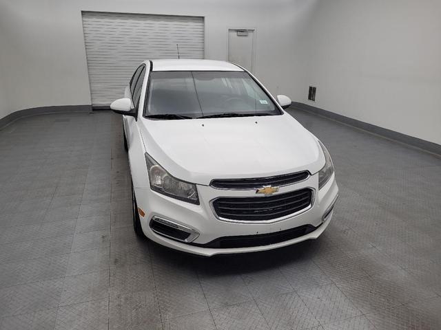 Photo of 2015 Summit White Chevrolet Cruze