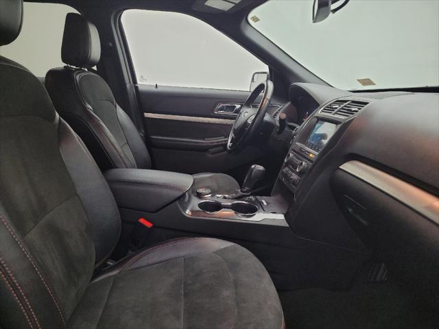 Photo of 2018 Magnetic Metallic Ford Explorer