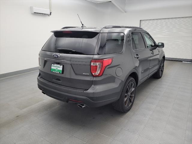 Photo of 2018 Magnetic Metallic Ford Explorer