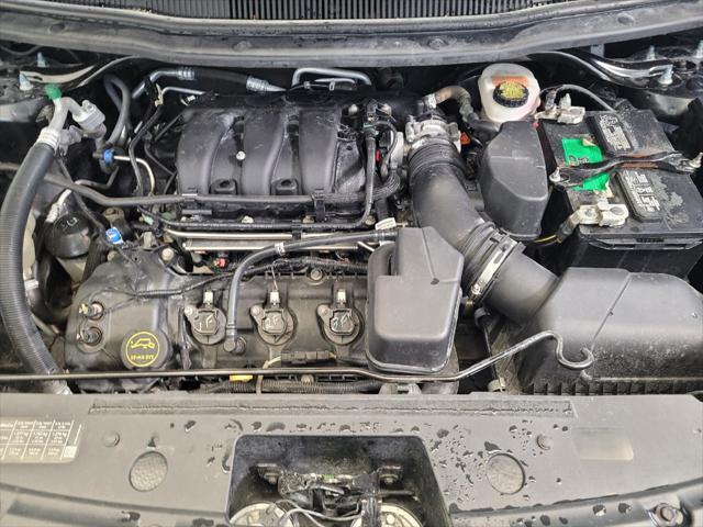 Photo of 2018 Magnetic Metallic Ford Explorer