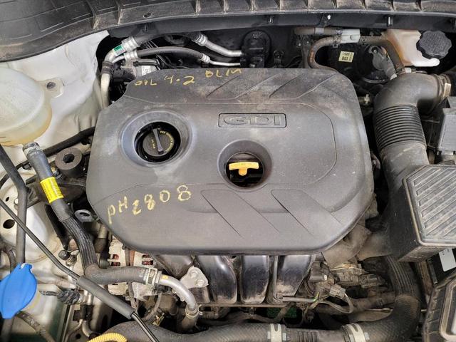 Photo of 2019 White Hyundai TUCSON