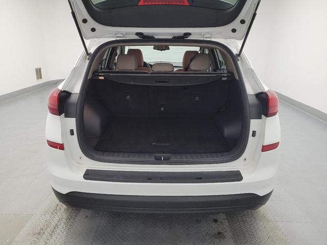 Photo of 2019 White Hyundai TUCSON