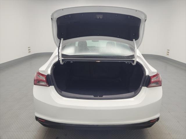 Photo of 2019 White Chevrolet Malibu
