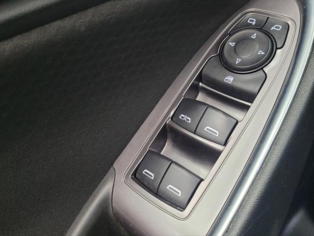 Photo of 2019 White Chevrolet Malibu
