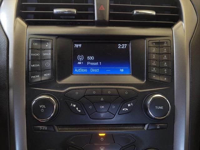 Photo of 2017 White Ford Fusion