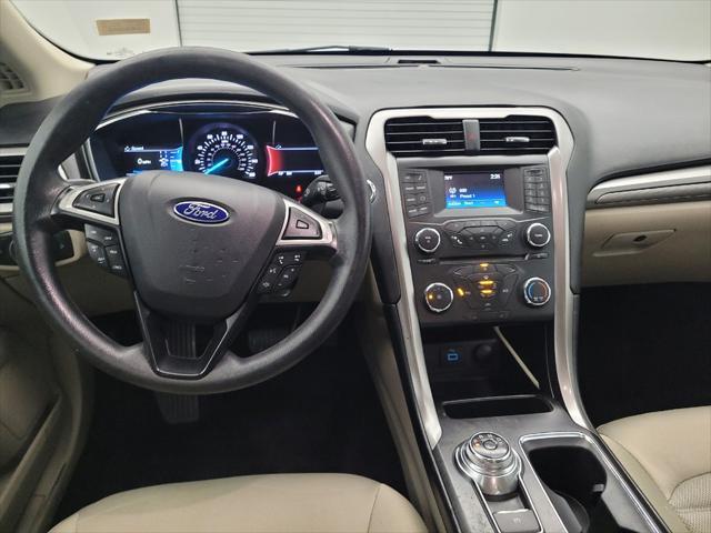 Photo of 2017 White Ford Fusion