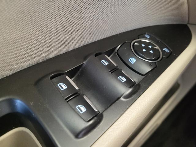 Photo of 2017 White Ford Fusion