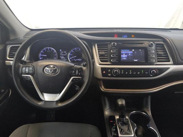 Photo of 2019 Celestial Silver Metallic Toyota Highlander