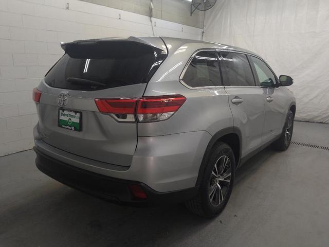 Photo of 2019 Celestial Silver Metallic Toyota Highlander